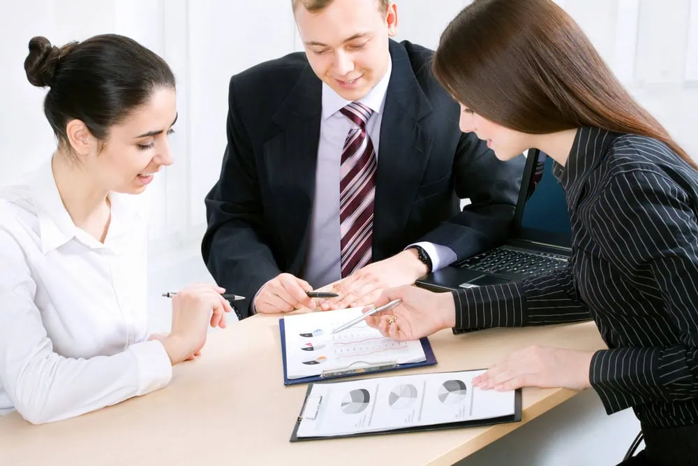 Four Ways To Assess Whether An Investment Adviser Is Right For You