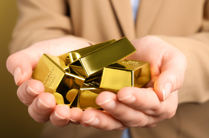 FP Answers: Is it wise to invest some savings in gold? If so, what’s the best way?